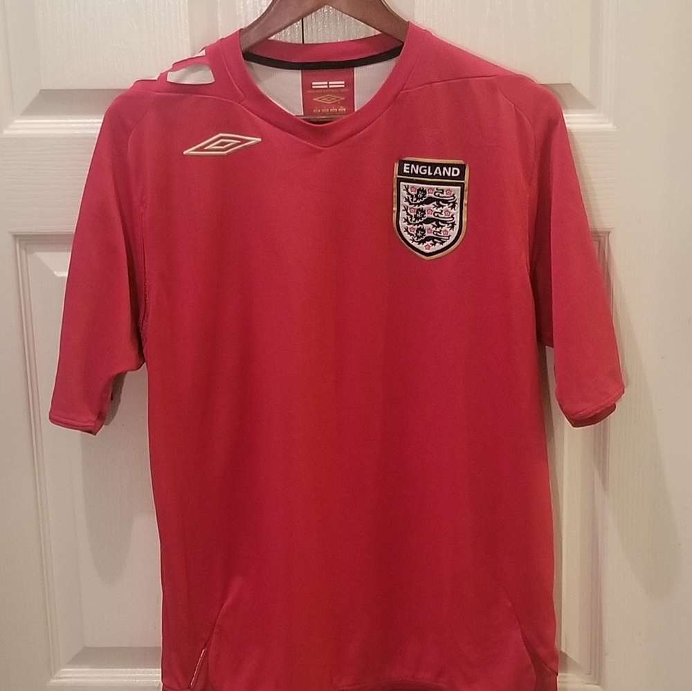 Umbro England 🏴󠁧󠁢󠁥󠁮󠁧󠁿 2006 Away Jersey (L)